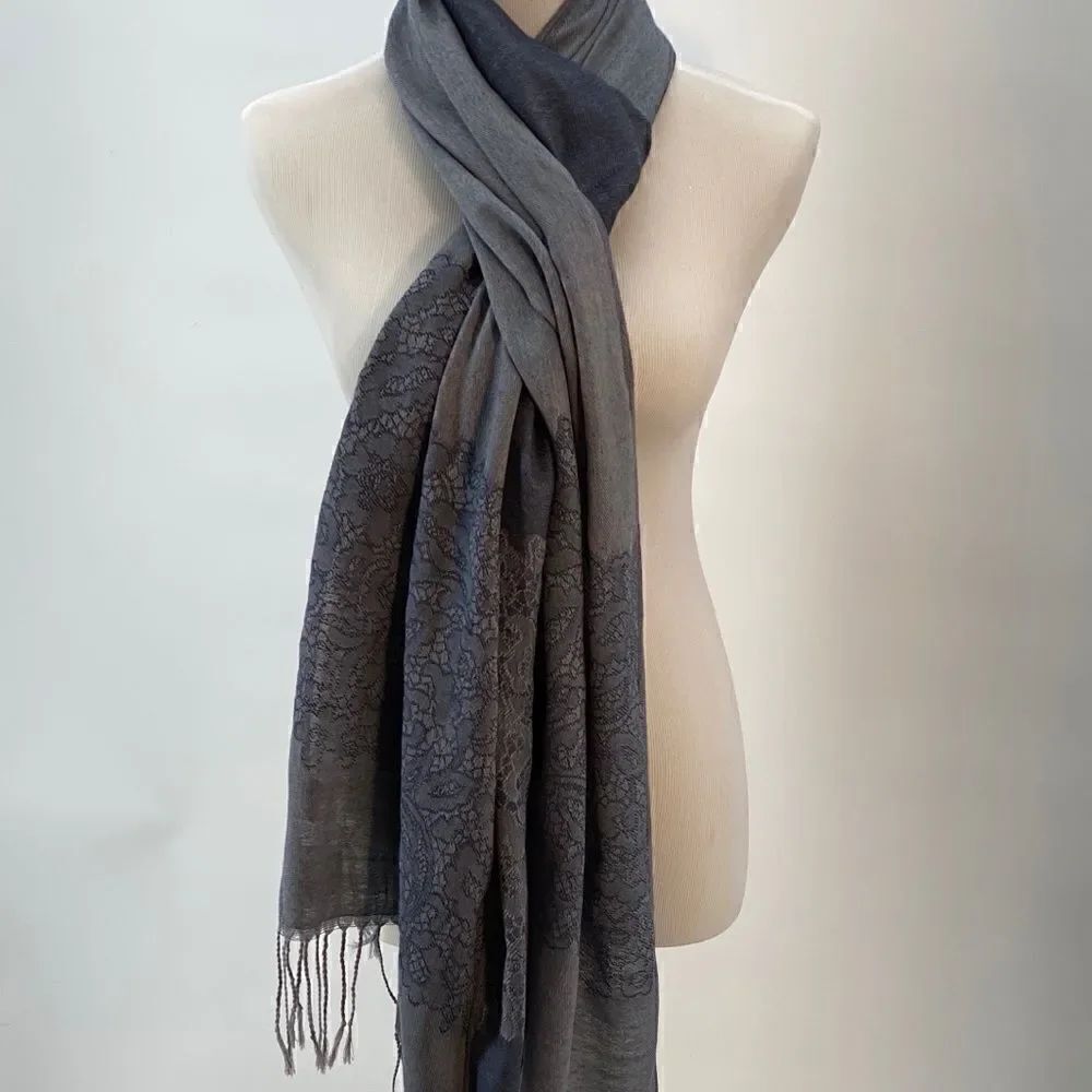 Brand new scarf